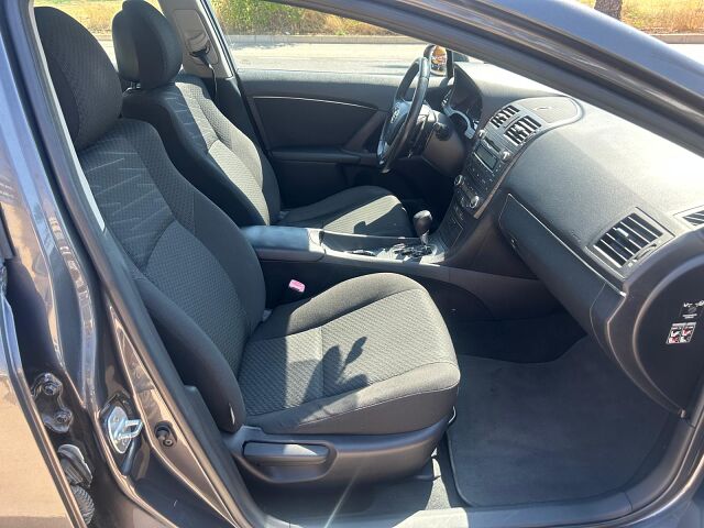 TOYOTA AVENSIS 2.2 D4D AUTO SPANISH LHD IN SPAIN 80000 MILES SUPERB 2009